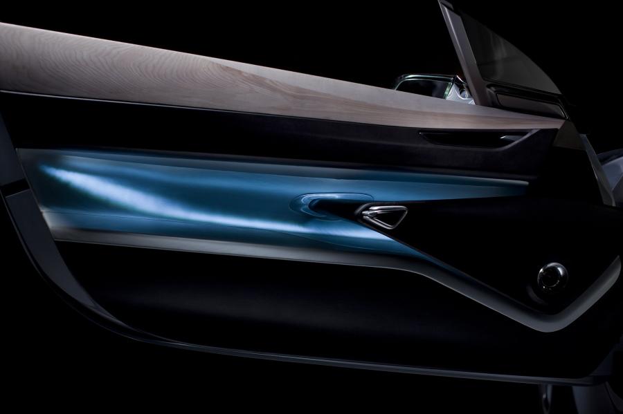 Детали интерьера Peugeot SR1 Concept 2010 года  (фото 9 из 57)
